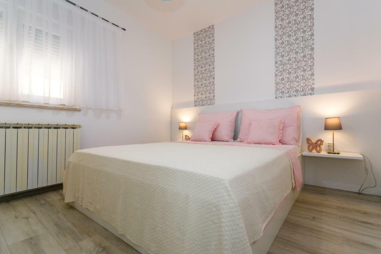 Apartman Brajutovci 26 Kornić Eksteriør bilde