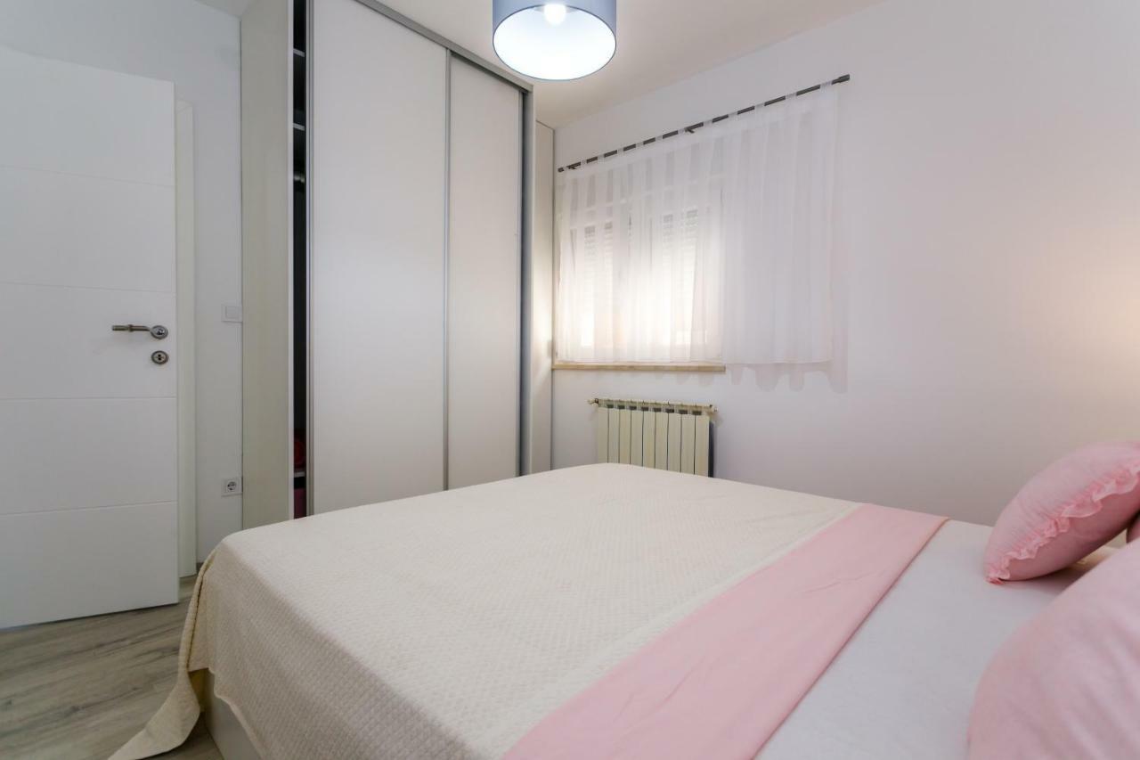 Apartman Brajutovci 26 Kornić Eksteriør bilde